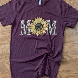 Mom tee